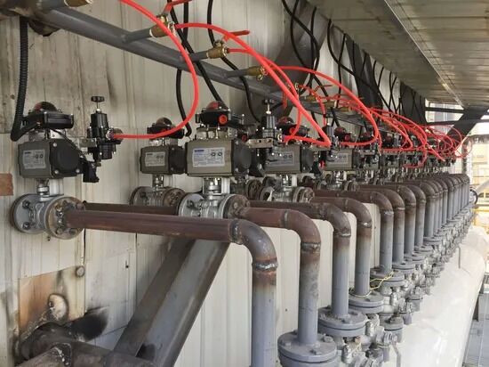 دستگاه پر کردن چند سر کنترل شده توسط PLC با تمیز کردن خودکار مایعات الکترونیکی و روغن های ضروری